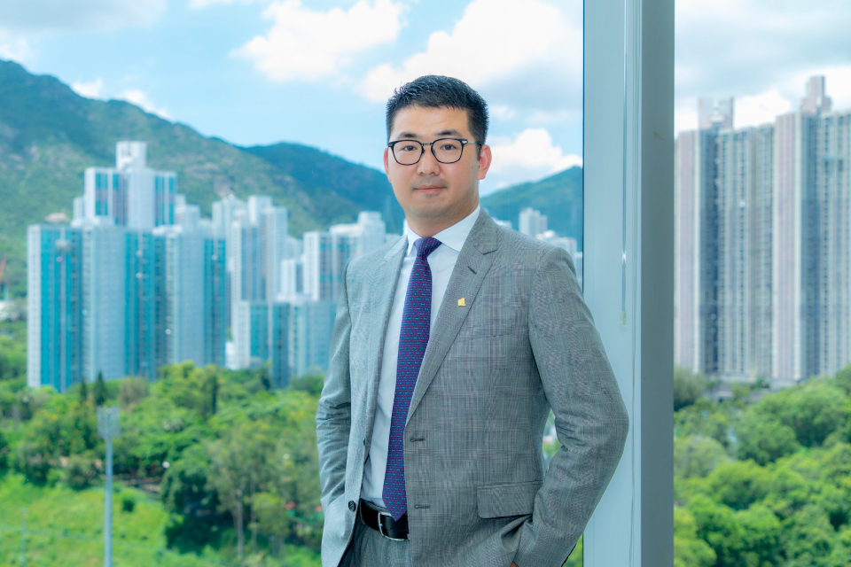Professor Gao Meng, Professor of the Department of Geography, has been honoured with the RGC’s 2026/27 Senior Research Fellow Scheme award. He is ranked among the World’s Top 2% Scientists by Stanford University, named in the Forbes China 30 Under 30 List (Science and Medical Health) in 2020, and elected Fellow of the Royal Meteorological Society. This year, he has also secured RGC’s support through the Overseas Research Fellowship Scheme and the General Research Fund.